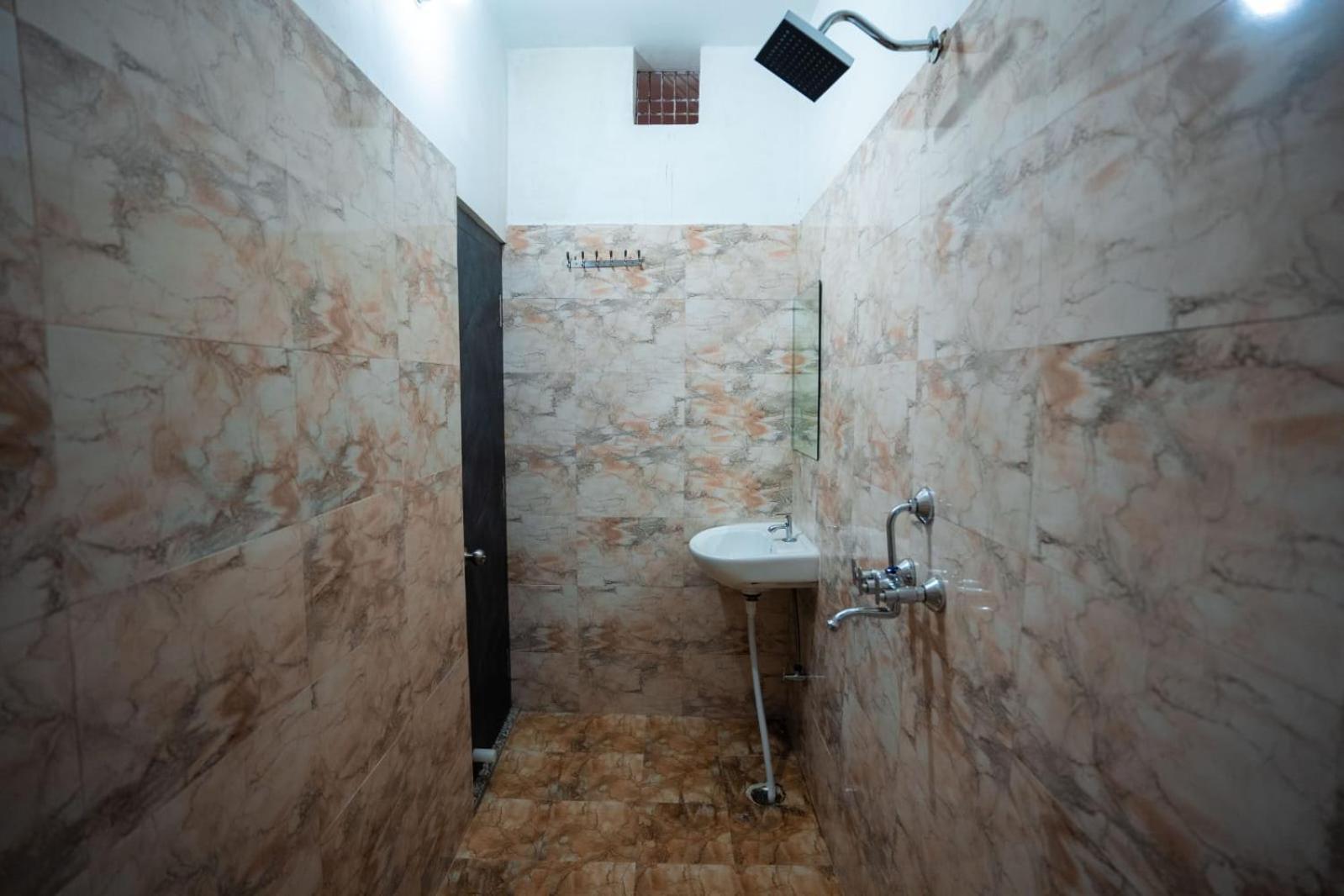 Hotel Jsr Kedar Varanasi Exterior photo